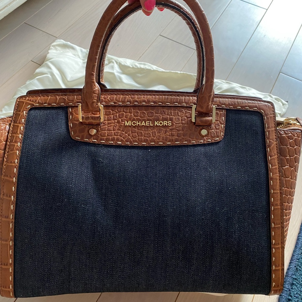 Michael Kors LARGE SELMA CROC PICKSTITCH DENIM NWT